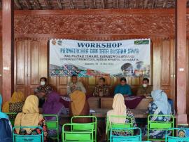 WORKSHOP PRANATACARA DAN TATA BUSANA JAWA DI KALURAHAN SEMANU