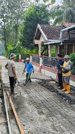 PEMBANGUNAN JALAN PEMUKIMAN ALOKASI DANA DESA DI NGEBRAK BARAT 